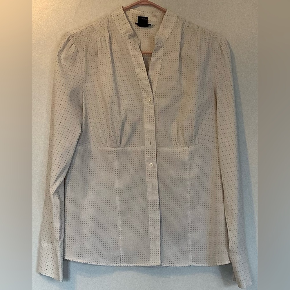 NEW Without tags ladies blouse